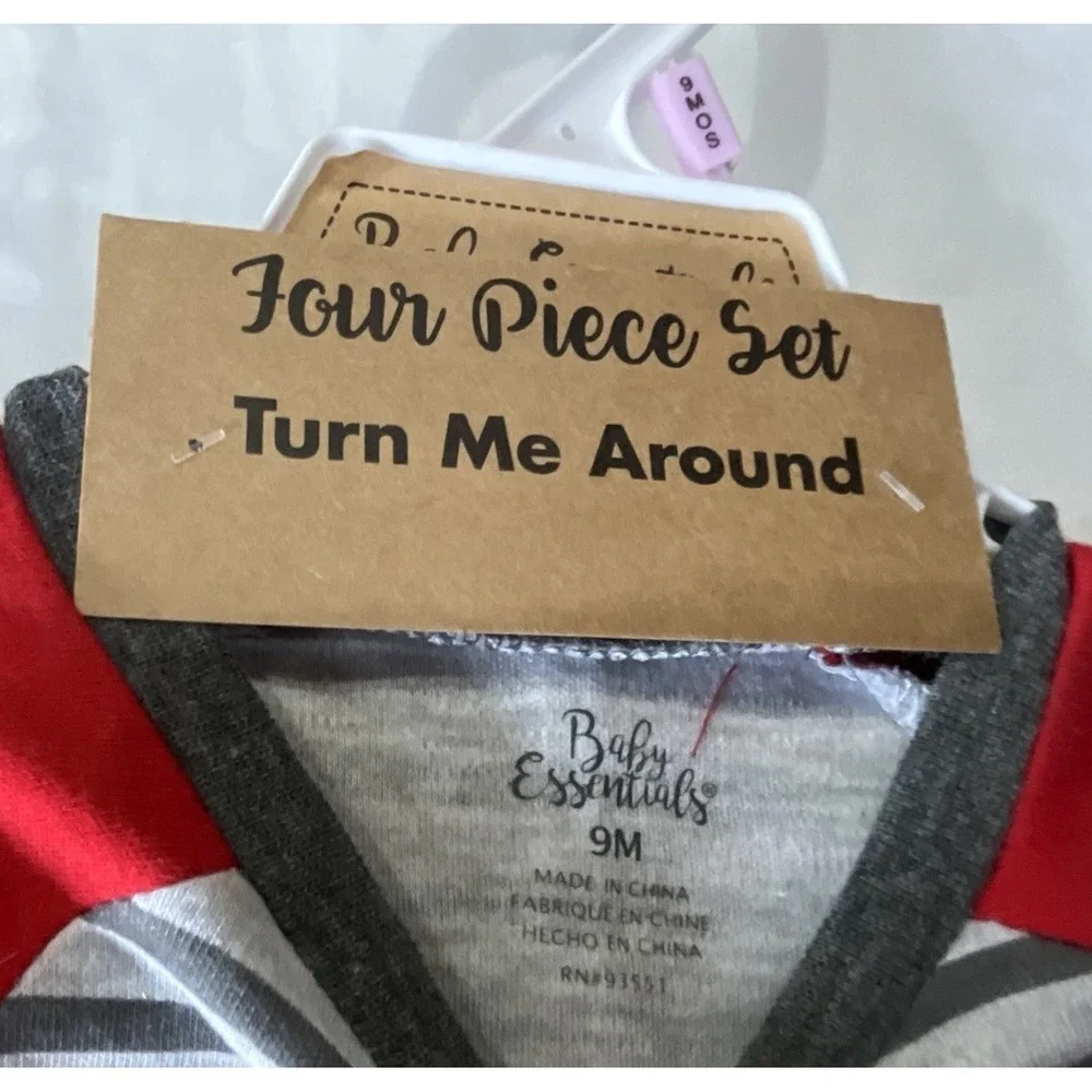 Baby Essentials Santa 4 Piece Set‎ - Size 9 Months